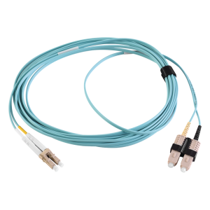 Jumper de Fibra Óptica Multimodo 50/125 XGLO OM3, LC-SC Duplex, OFNR, Color Aqua, 2 Metros (6.56 Pies)