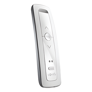 Control remoto 2 canales para motores de persiana Somfy con señal inalámbrica, instrucciones: sube, baja y detener, con posición favorita programada.