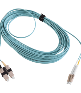 Jumper de Fibra Óptica Multimodo 50/125 XGLO OM3, LC-SC Duplex, OFNR, Color Aqua, 10 Metros (32.81 Pies)